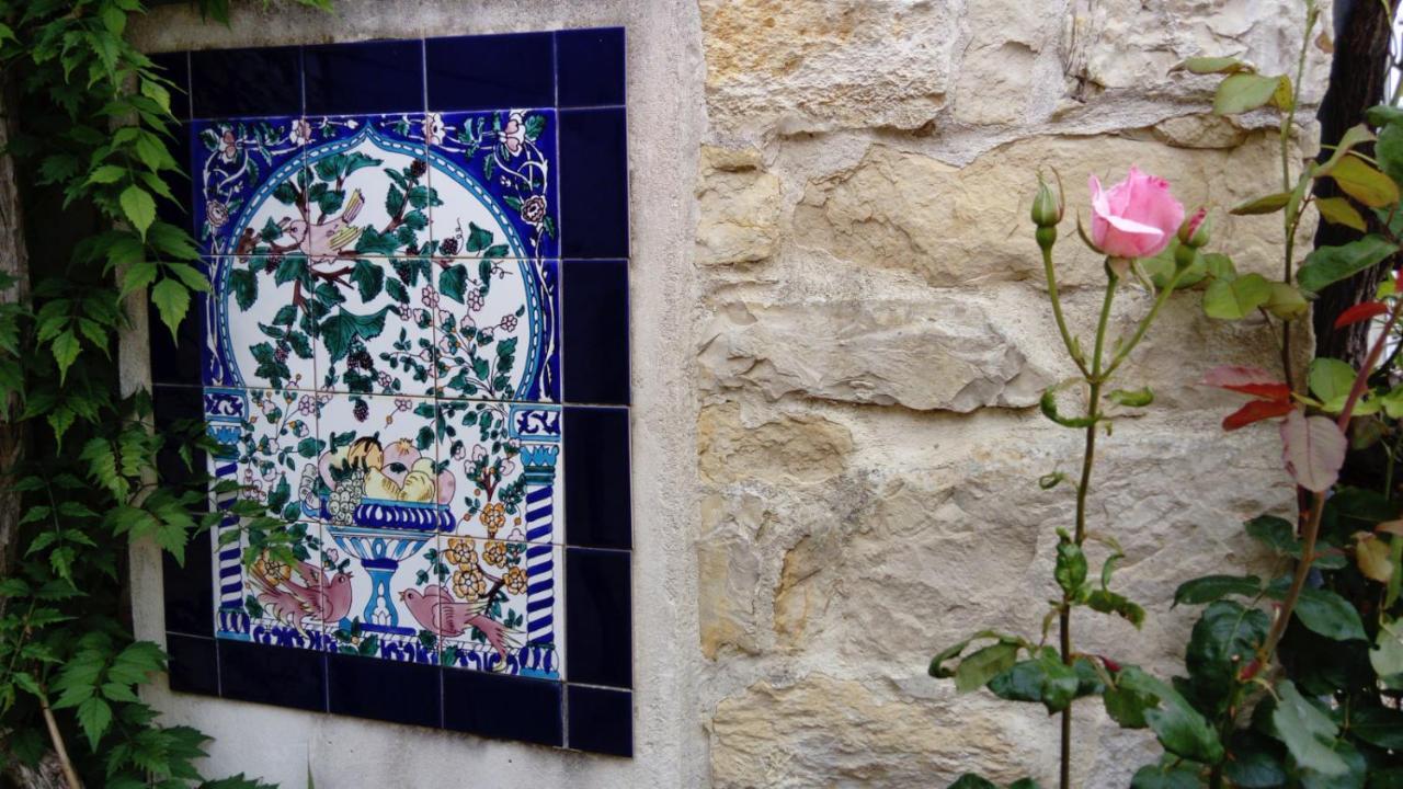 Le Clos Des Treilles Bed & Breakfast