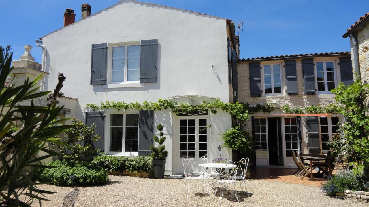 Le Clos Des Treilles Bed & Breakfast *